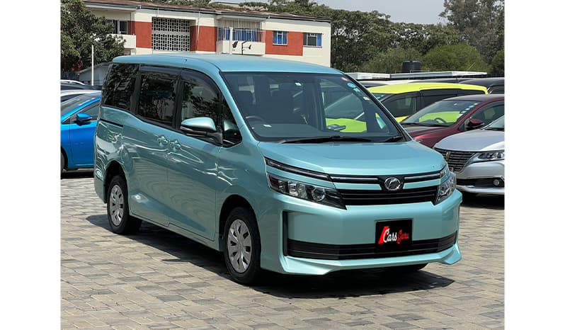 2015 Toyota Voxy X image-4