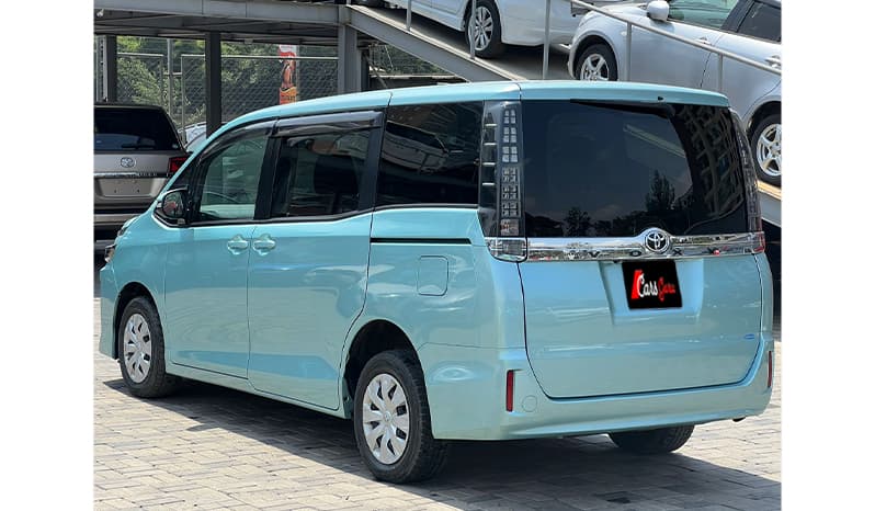2015 Toyota Voxy X image-5
