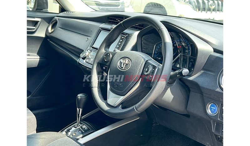 2015 Toyota Fielder Hybrid image-6