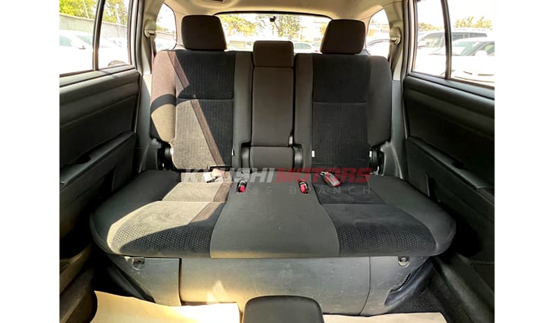 2015 Toyota Fielder Hybrid image-8