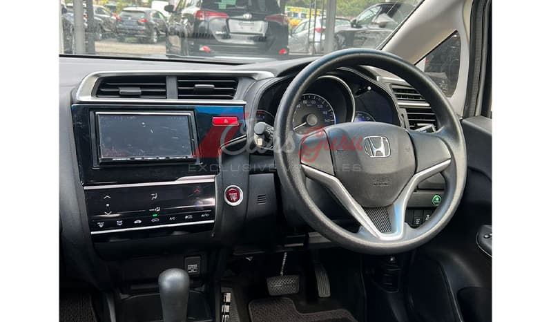 2015 Honda Fit X image-9