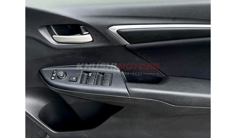 2015 Honda Fit X image-15