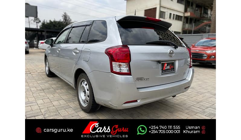 2015 Toyota Fielder G image-4
