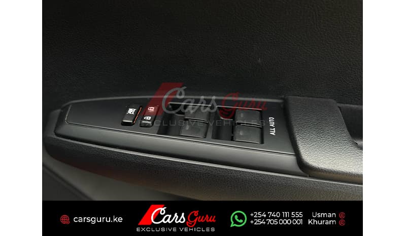 2015 Toyota Fielder X image-6