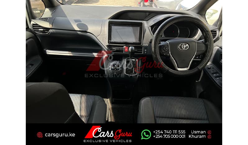 2015 Toyota Noah Si image-6