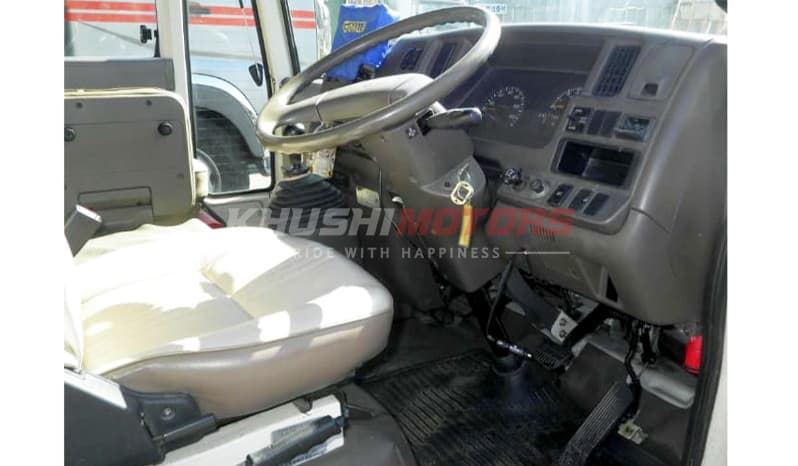 1997 Nissan Civilian Bus image-6