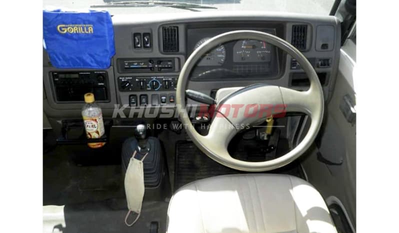 1997 Nissan Civilian Bus image-8