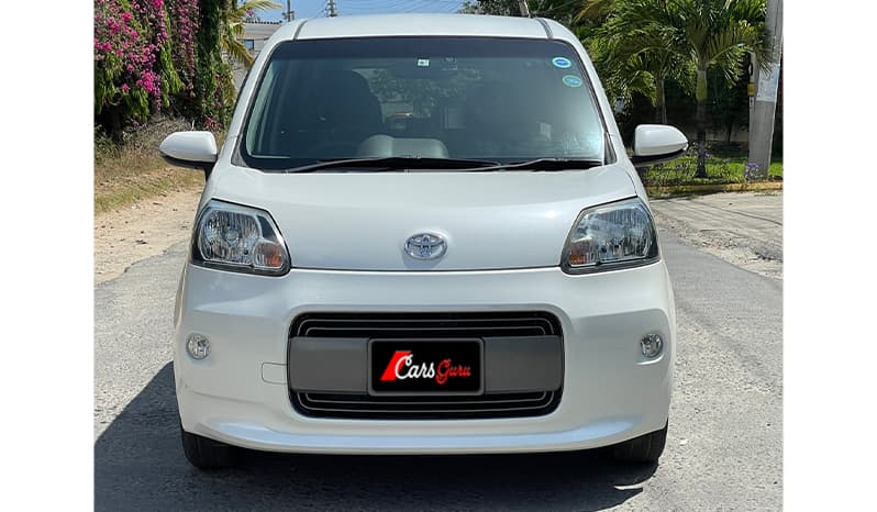 2015 Toyota Porte F image-1