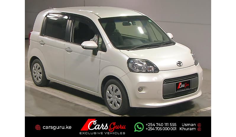 2015 Toyota Porte F image-2