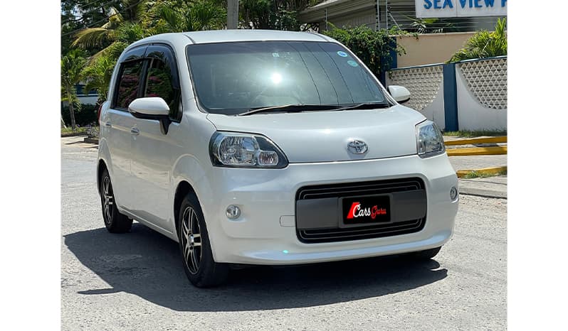 2015 Toyota Porte F image-6