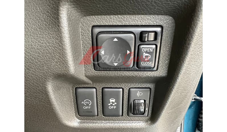 2015 Nissan Cube X Selection image-9