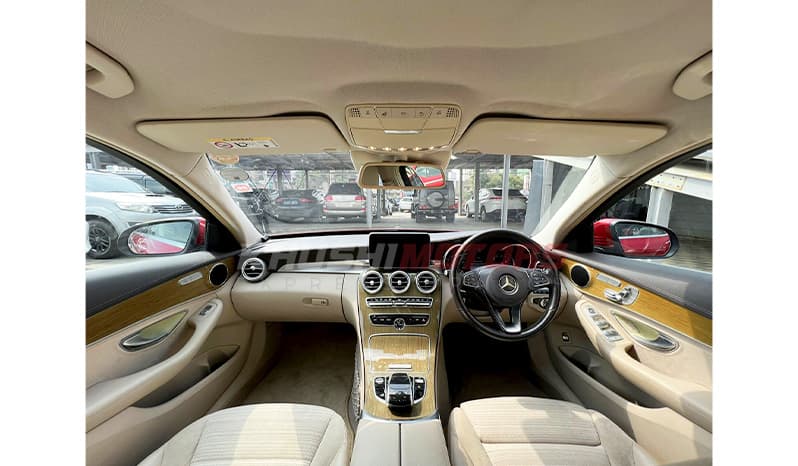 2015 Mercedes-Benz C-Class C200 image-9