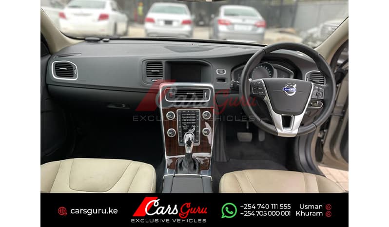 2015 Volvo S60 image-5