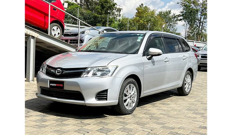 2015 Toyota Fielder image-12