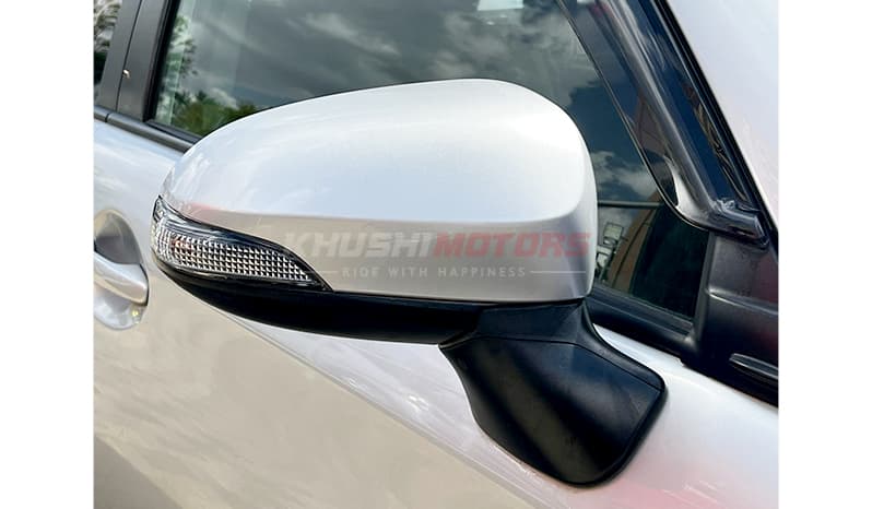2015 Toyota Fielder image-17
