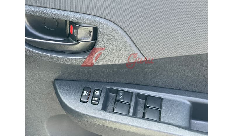 2015 Subaru Trezia image-10
