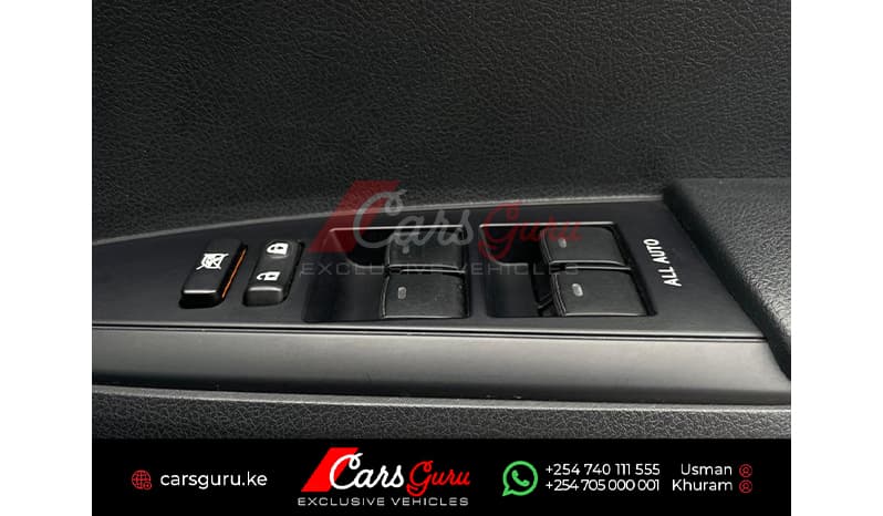 2015 Toyota Fielder image-7