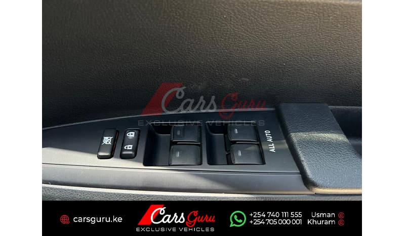 2015 Toyota Fielder X image-24