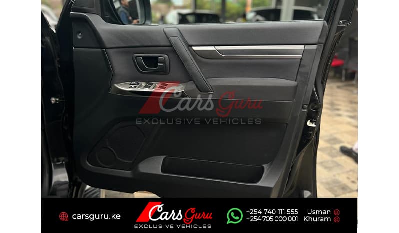2015 Mitsubishi Pajero GR Long image-7