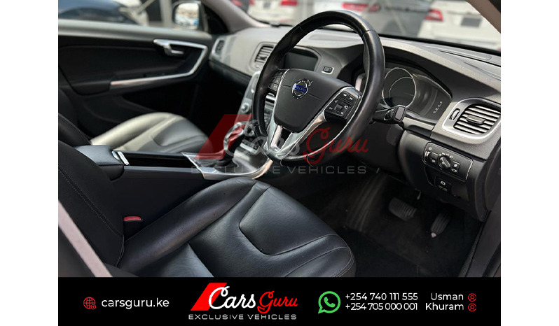 2015 Volvo S60 image-5