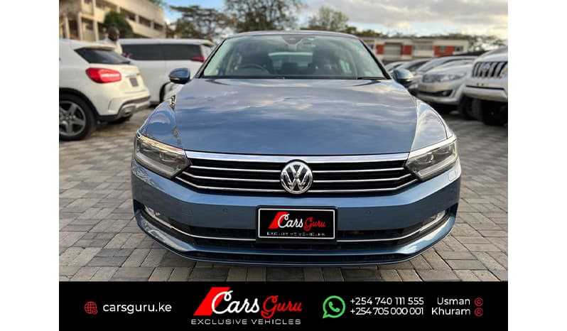 2015 Volkswagen Passat image-1
