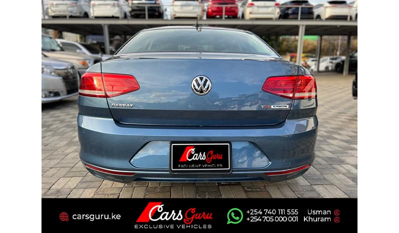 2015 Volkswagen Passat image-2