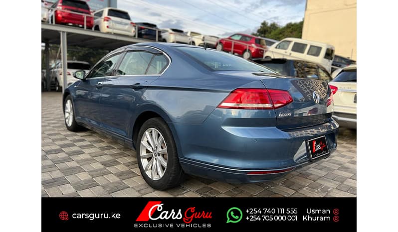 2015 Volkswagen Passat image-4