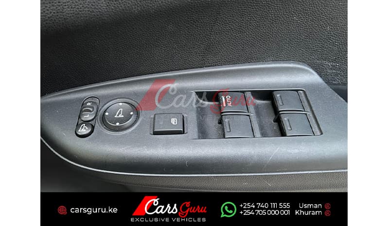 2015 Honda Fit GF Package image-7