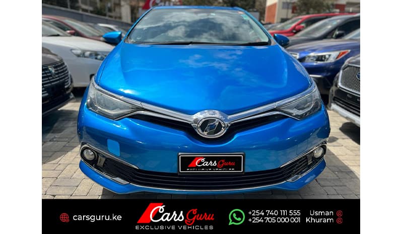 2015 Toyota Auris S-Package image-1