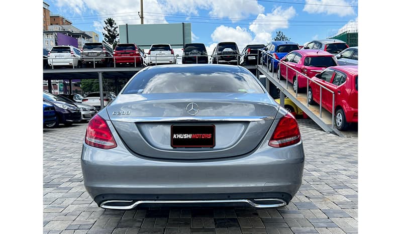 2015 Mercedes-Benz C-Class C200 image-11