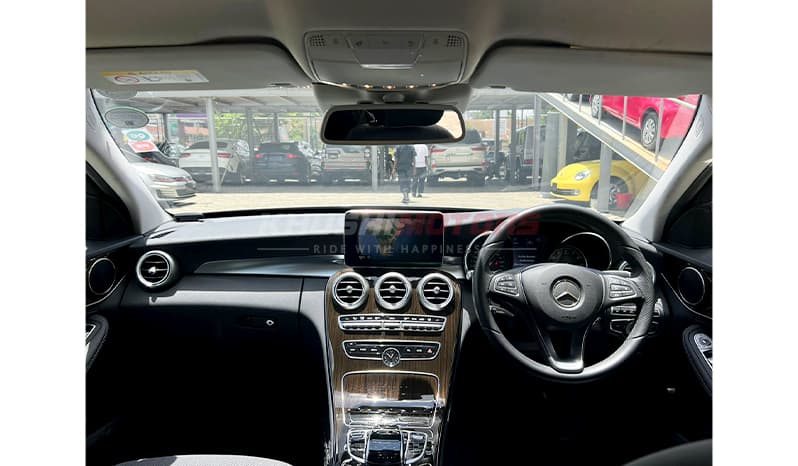 2015 Mercedes-Benz C-Class C200 image-14