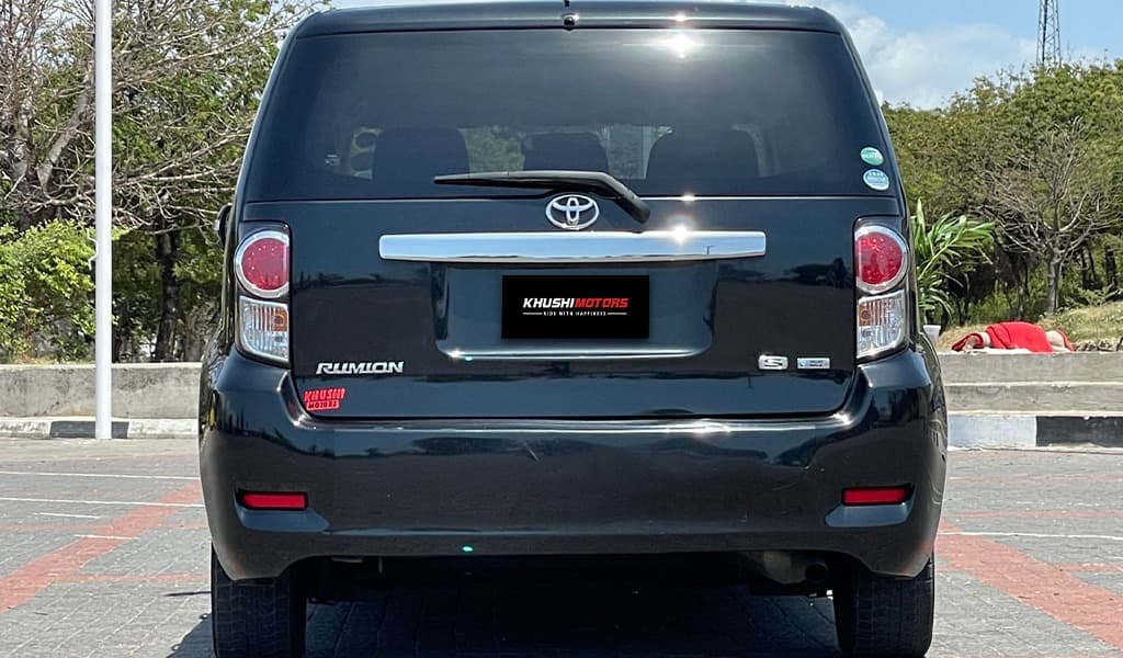 2015 Toyota Rumion S image-3