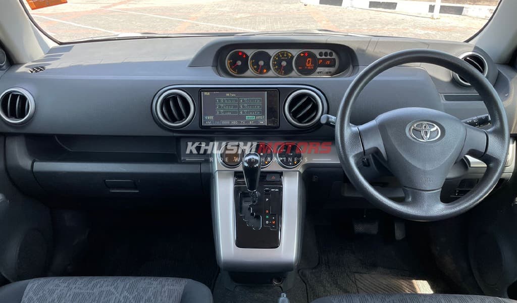 2015 Toyota Rumion S image-5