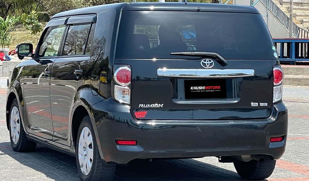 2015 Toyota Rumion S image-6