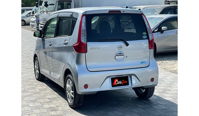 2015 Nissan Dayz X image-8