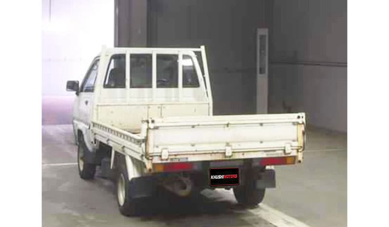 2002 Toyota Townace image-3