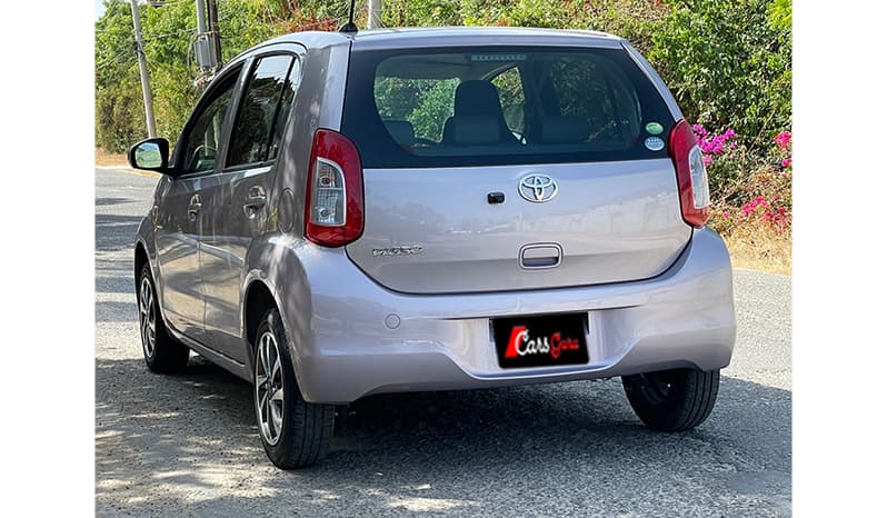 2015 Toyota Passo X image-9