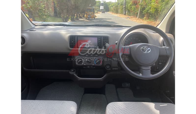2015 Toyota Passo X image-10