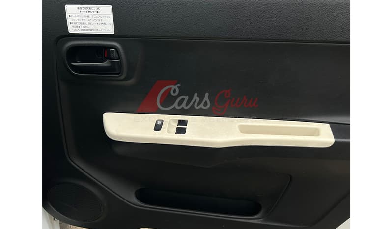 2015 Suzuki Alto F image-6