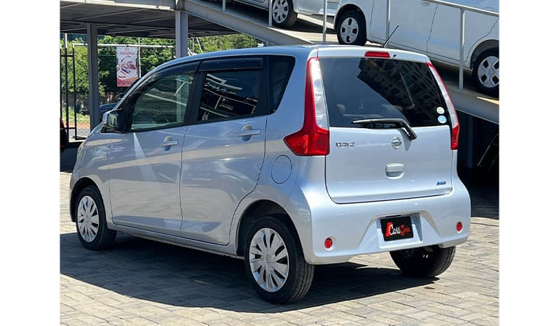 2015 Nissan Dayz J image-5