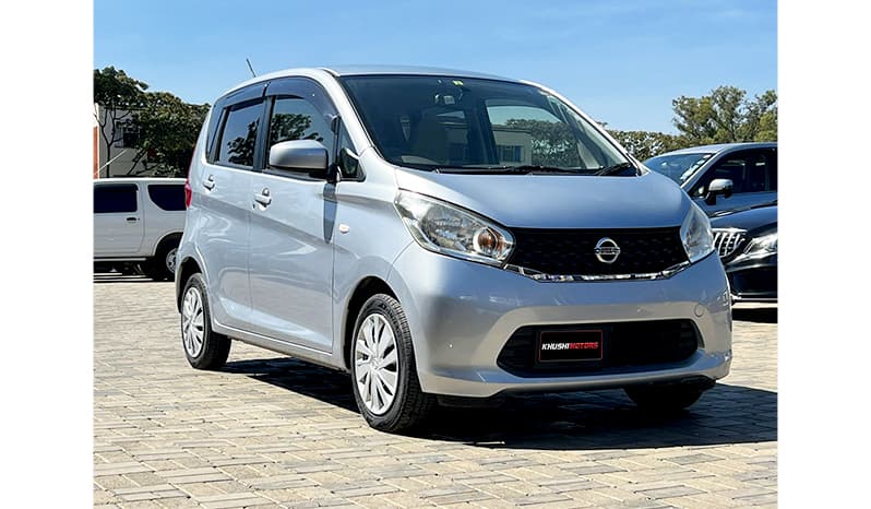 2015 Nissan Dayz J image-23