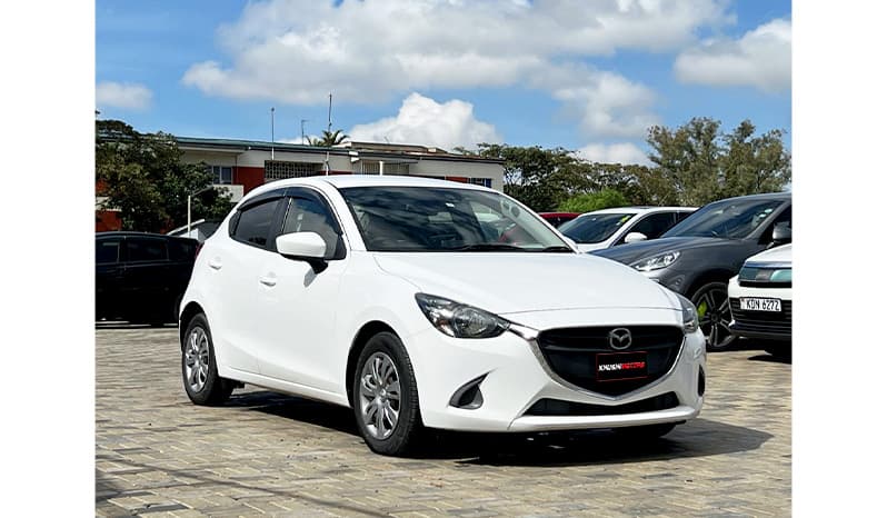 2015 Mazda Demio S image-2