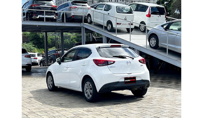 2015 Mazda Demio S image-4