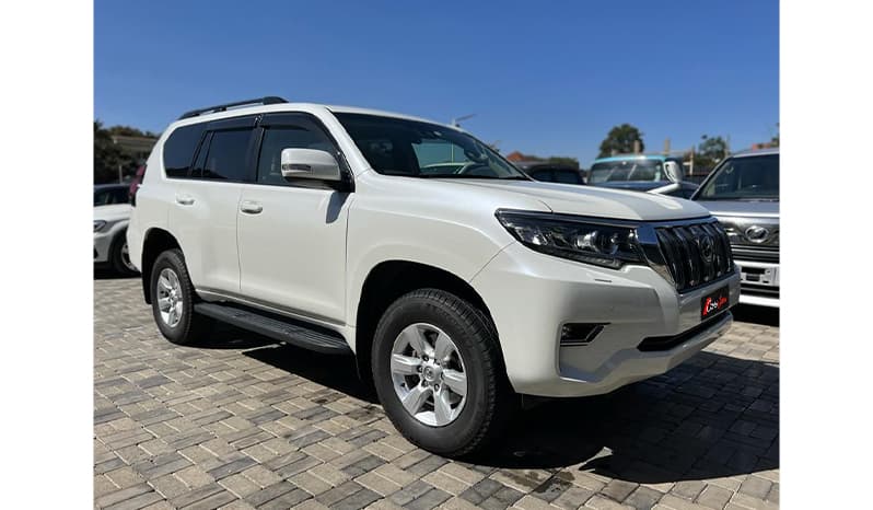 2017 Toyota Land Cruiser Prado TX image-3