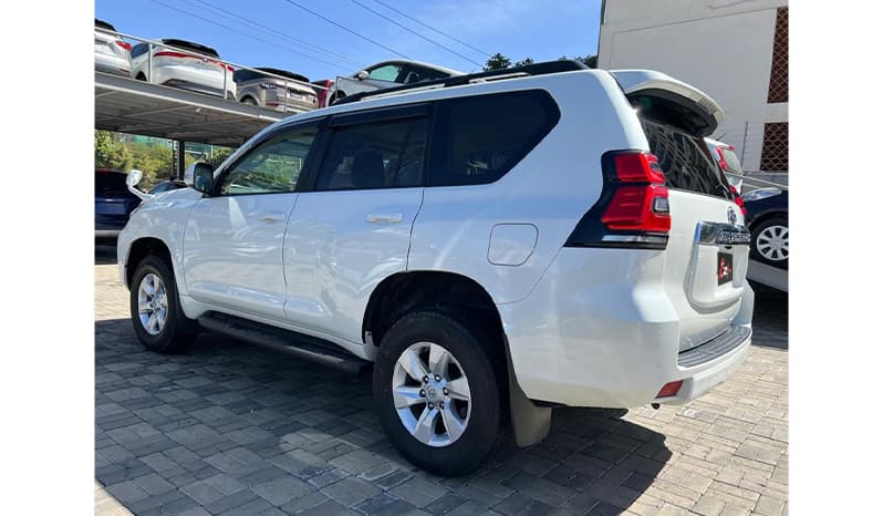 2017 Toyota Land Cruiser Prado TX image-5