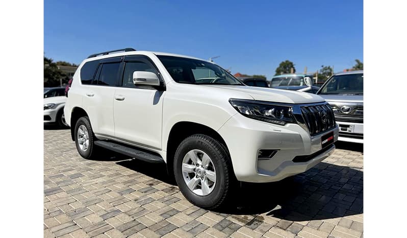 2017 Toyota Land Cruiser Prado TX image-13