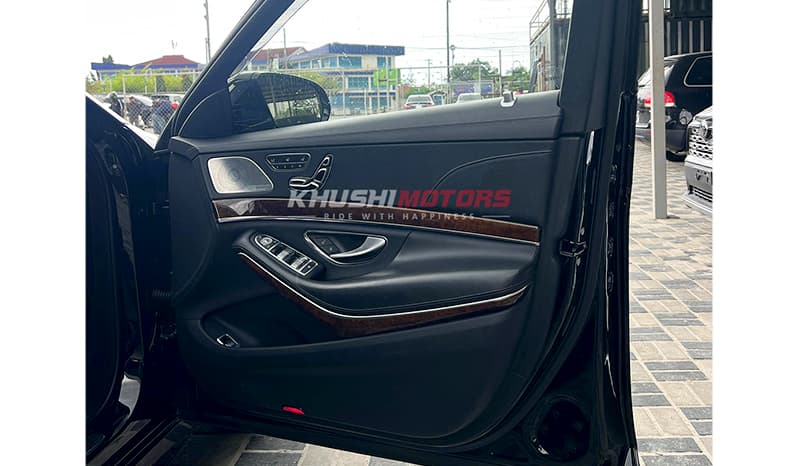 2017 Mercedes-Benz S550 image-7