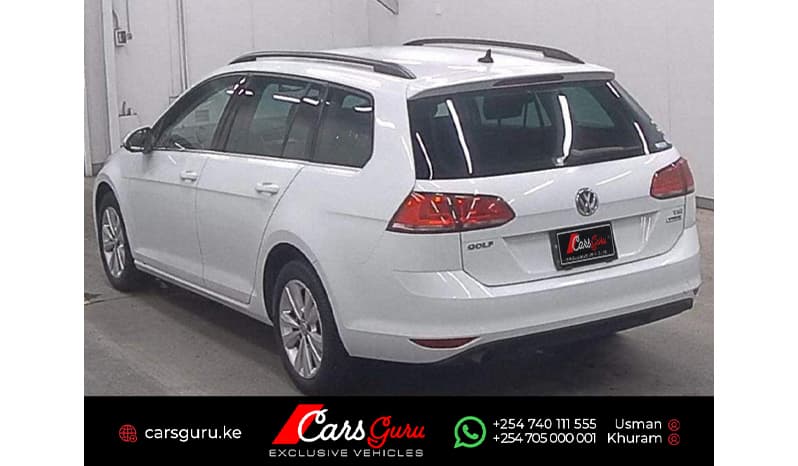 2015 Volkswagen Golf Variant image-3