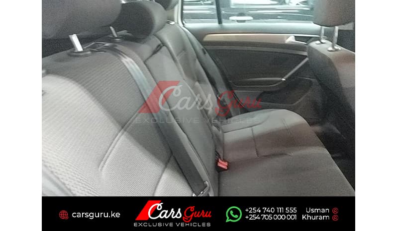 2015 Volkswagen Golf Variant image-7