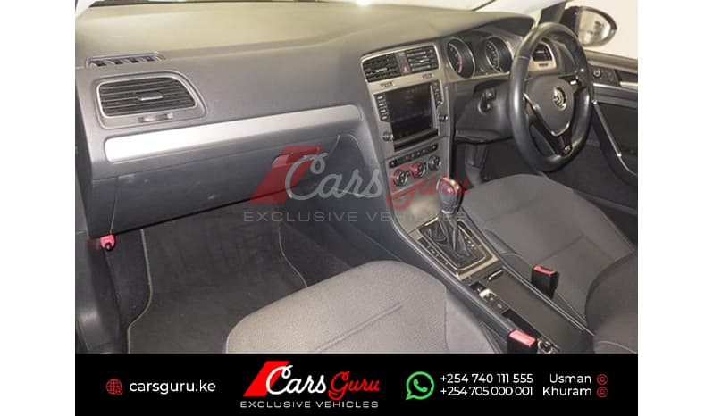 2015 Volkswagen Golf Variant image-3